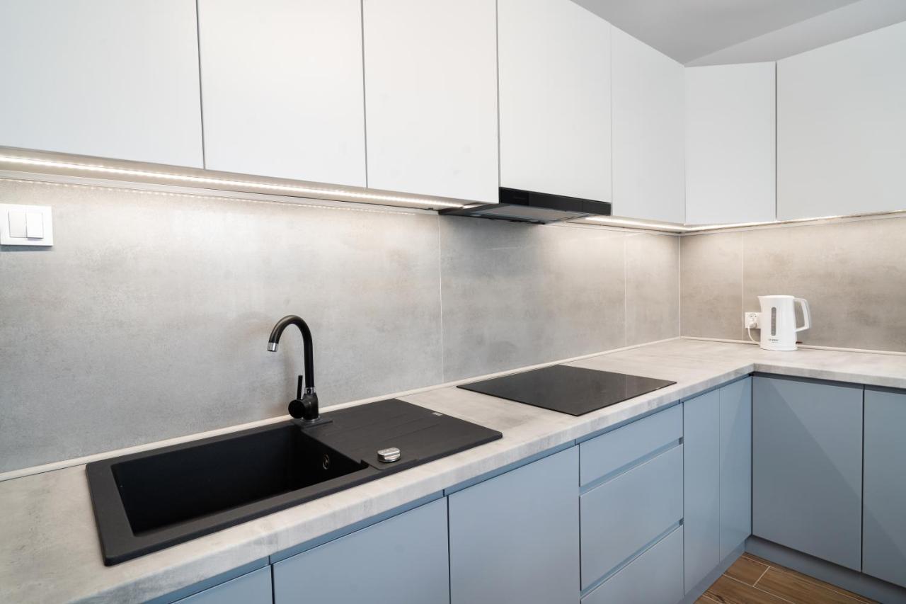 Apartament Zielony Przyladek Brwinow Exteriör bild